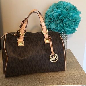 MK purse